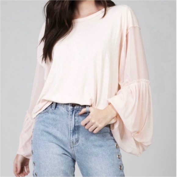 EUC FREE PEOPLE Pale Pink Sheer Mesh Tulle Sleeve Oversized Still Got It Tee - Picture 2 of 9